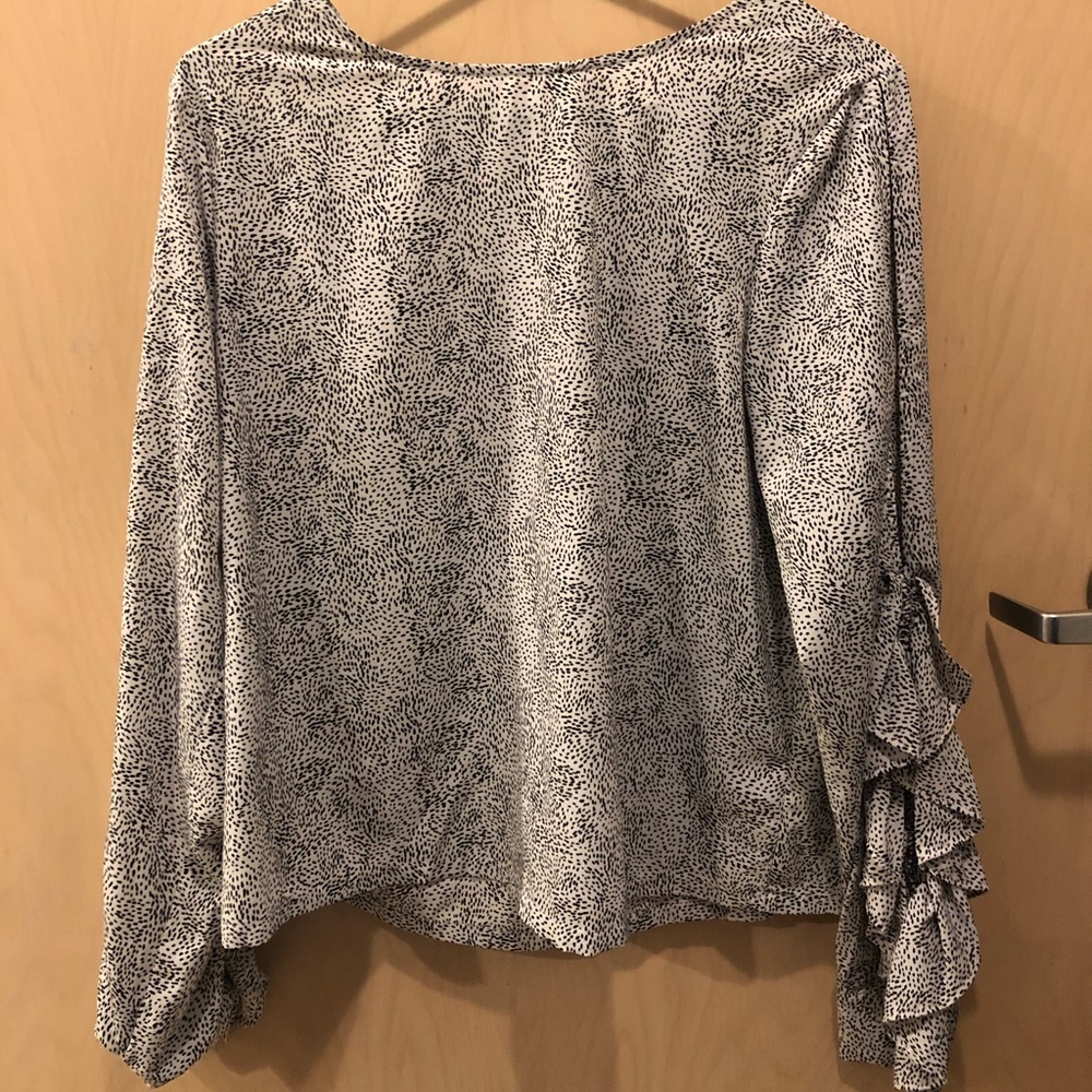 A New Day ruffle sleeve blouse